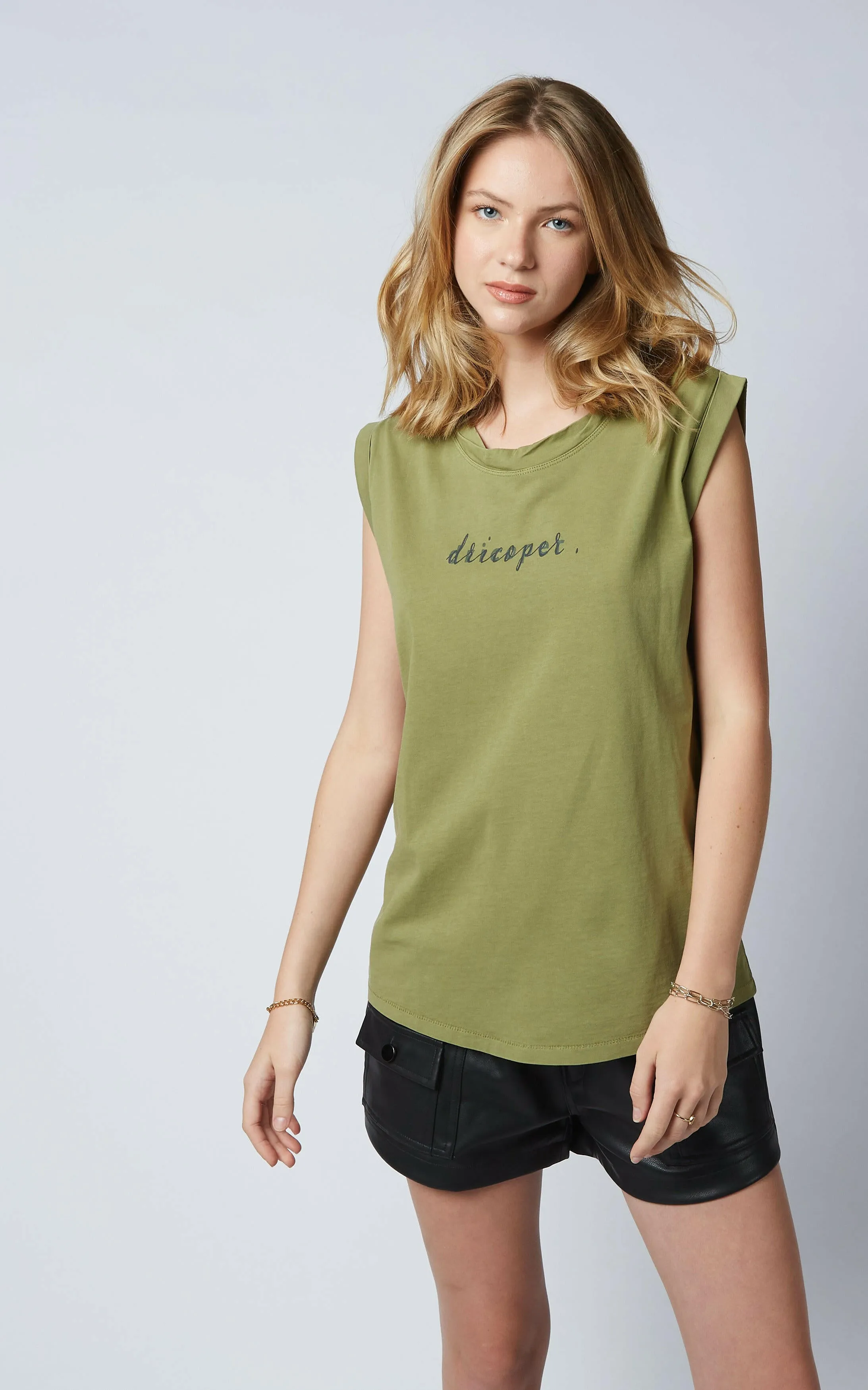 Baggie Khaki Muscle Tee