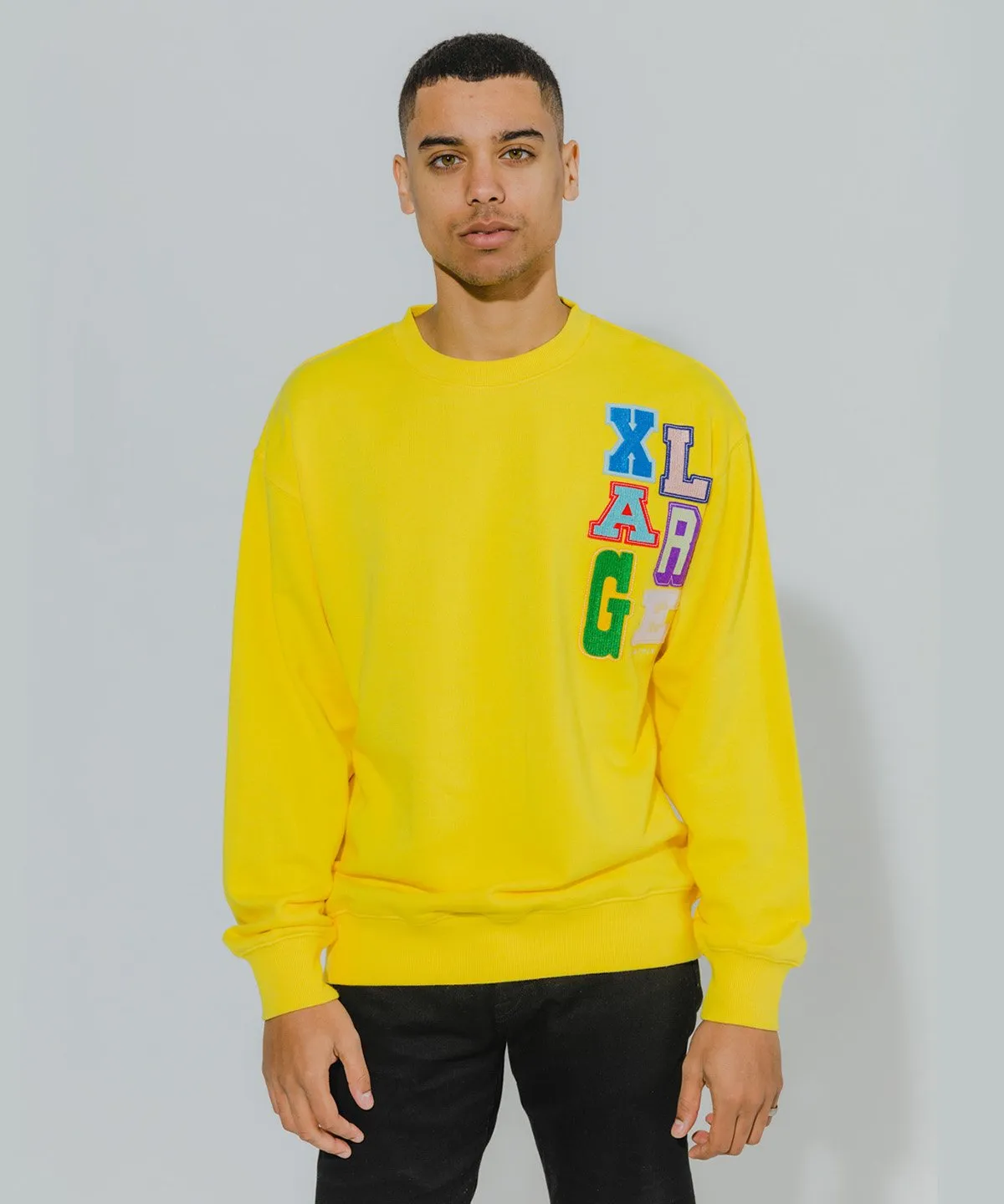 MULTICOLOR COLLEGE LOGO CREWNECK SWEAT