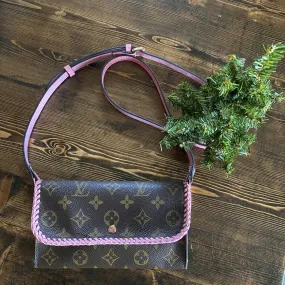 The Junco Crossbody Bag - Vintage Monogram in Pink w/Rose Gold Hardware